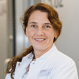 Dr. Anke Hoch